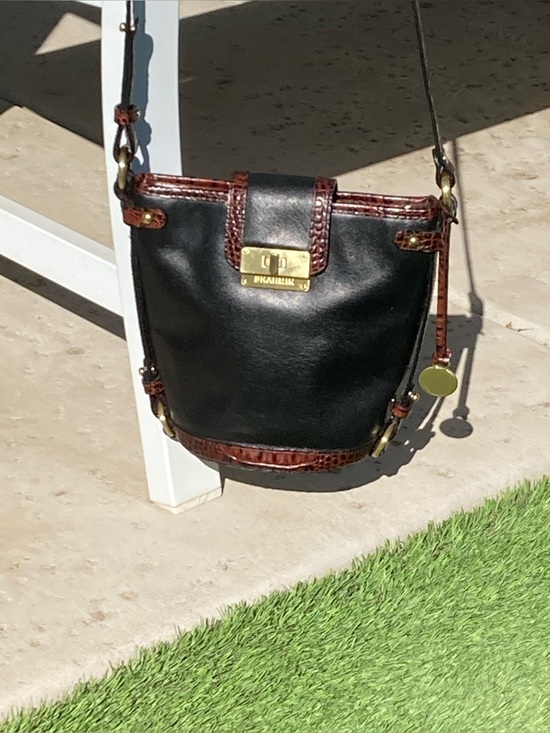 Brahmin Handbags - Brahmin Black Leather Crossbody with Brown Croc-Trim